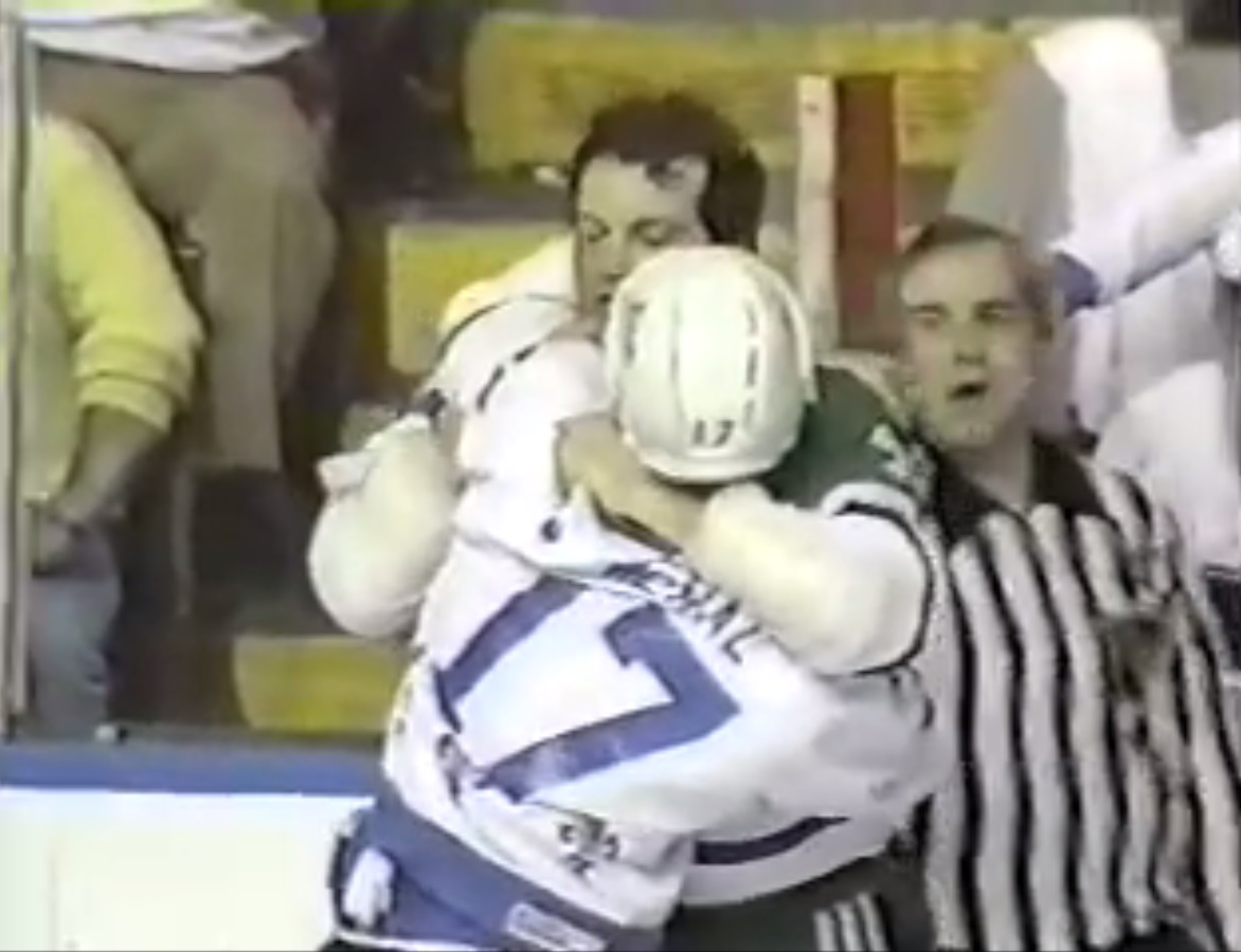 Dave Semenko vs Basil McRae