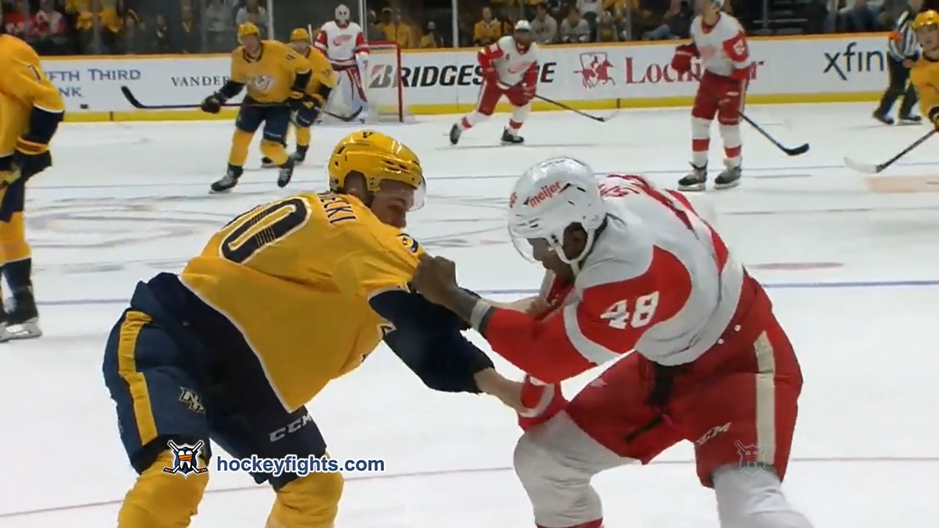 Mark Borowiecki vs. Givani Smith