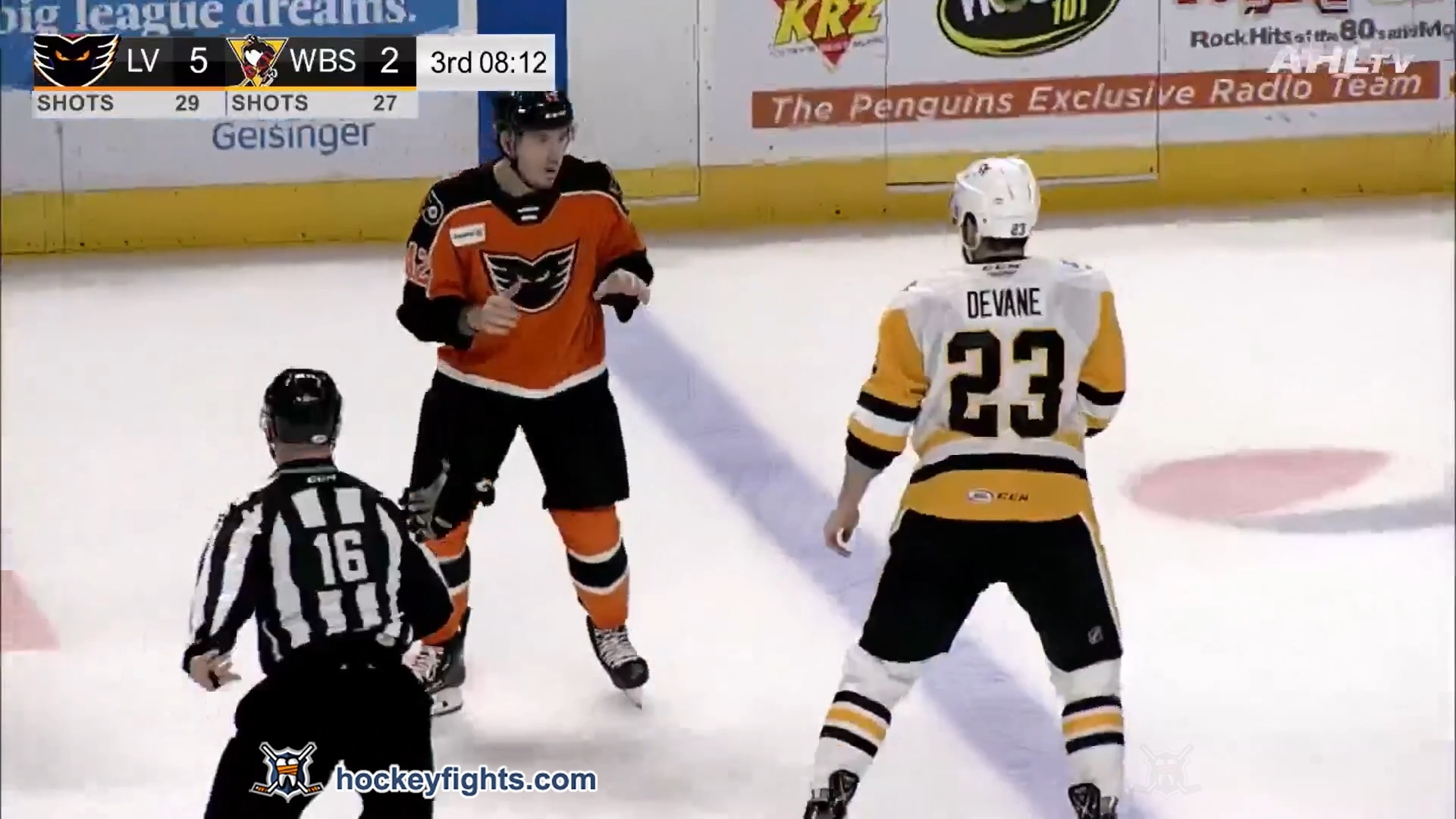 Jamie Devane vs. Hayden Hodgson